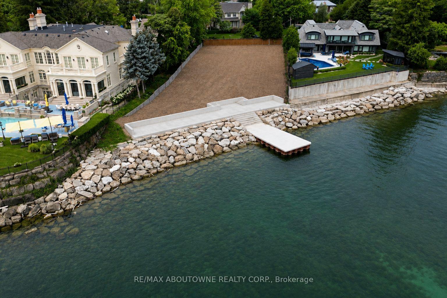 Photo of 1044 Argyle Drive
