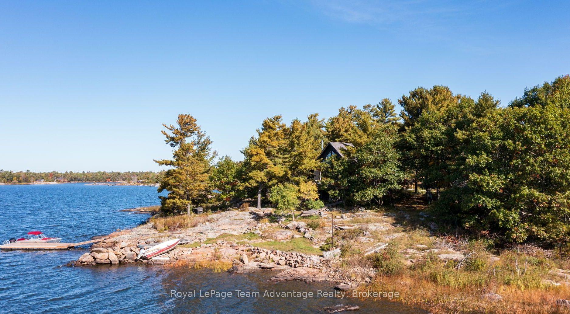 Photo of 1 A20 Island