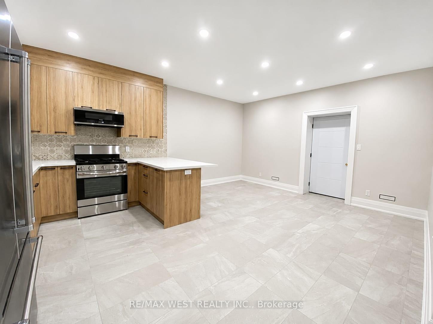 Photo 2 of Unit Basement, 58 Aura Lea Boulevard, North York, Humberlea-Pelmo Park — HOMEH