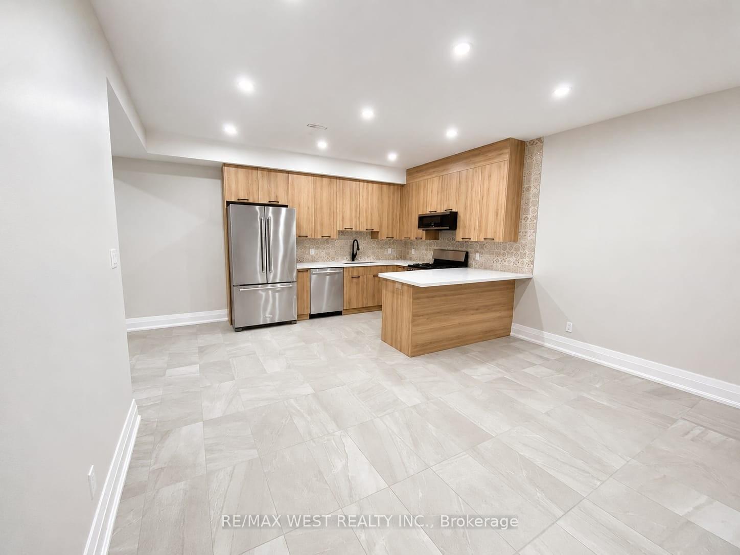 Photo 4 of Unit Basement, 58 Aura Lea Boulevard, North York, Humberlea-Pelmo Park — HOMEH