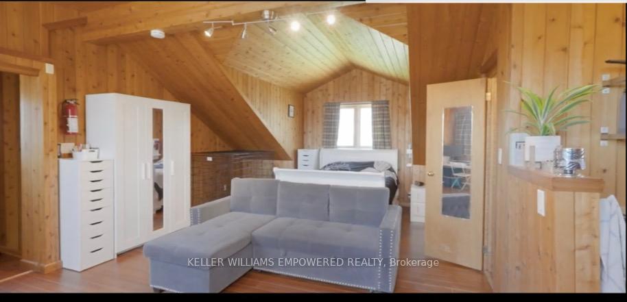 Photo 5 of Unit Coach House, 5672 16th Side Road, King, Rural King — HOMEH