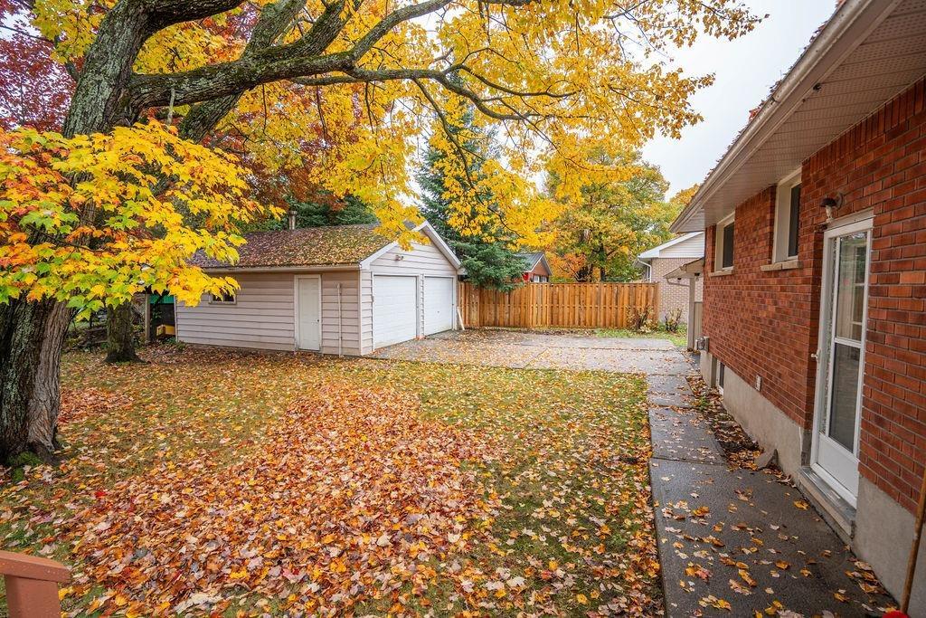 Photo 31 of 19 Sharon Crescent, Sault Ste Marie, Ward 3 — HOMEH
