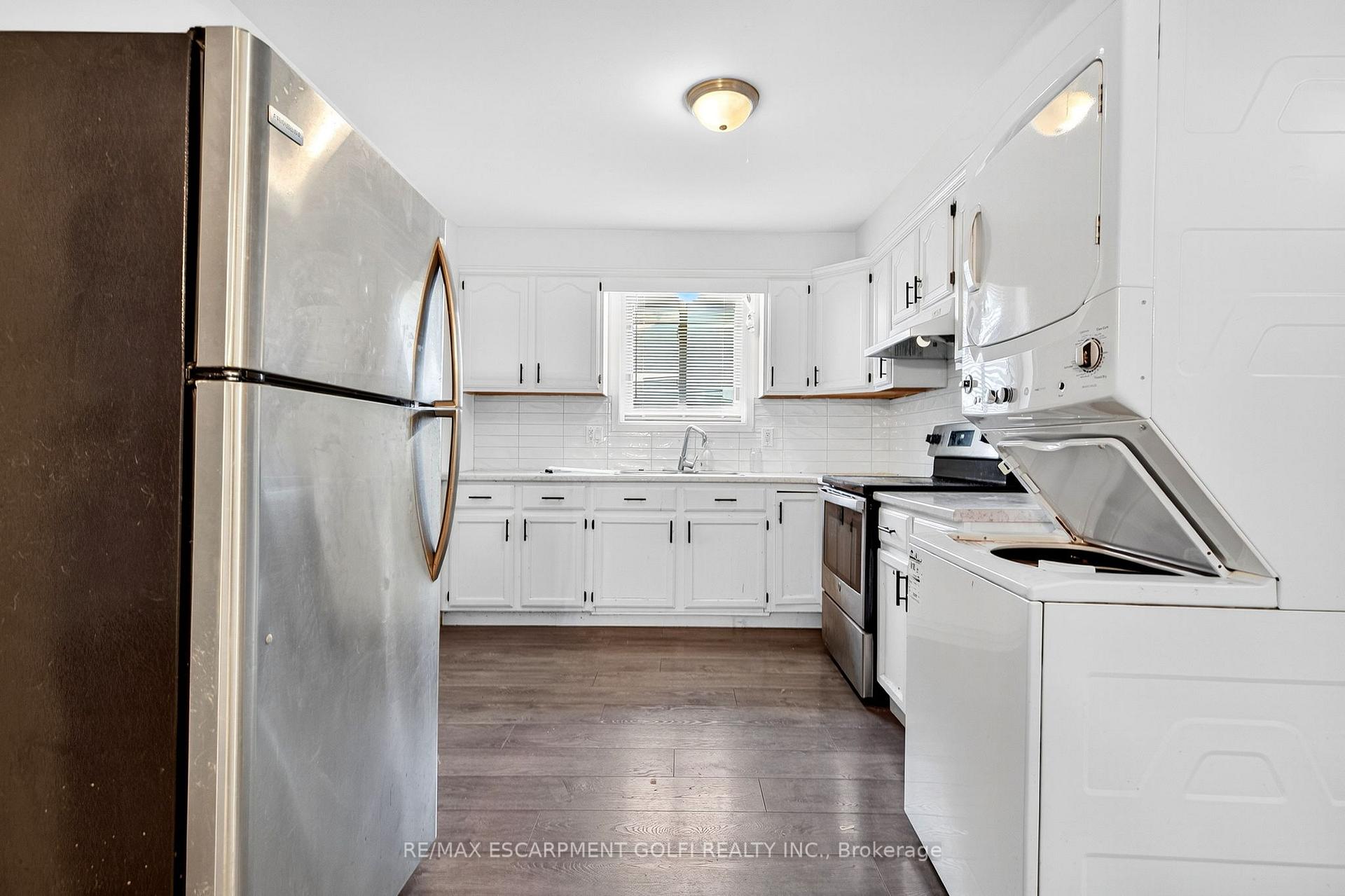 Photo 7 of Unit Main Floor, 133 Northgate Drive, Welland, N. Welland — HOMEH