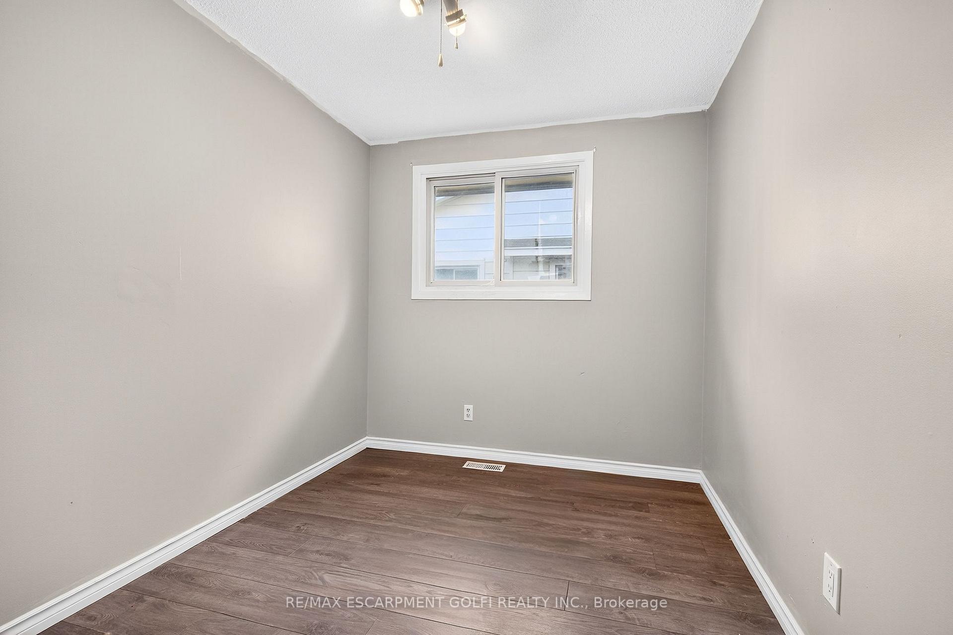 Photo 10 of Unit Main Floor, 133 Northgate Drive, Welland, N. Welland — HOMEH