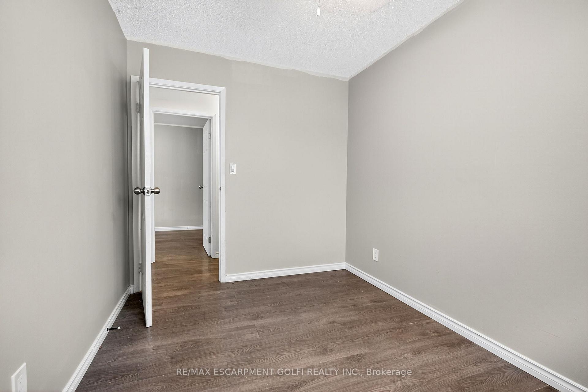 Photo 11 of Unit Main Floor, 133 Northgate Drive, Welland, N. Welland — HOMEH