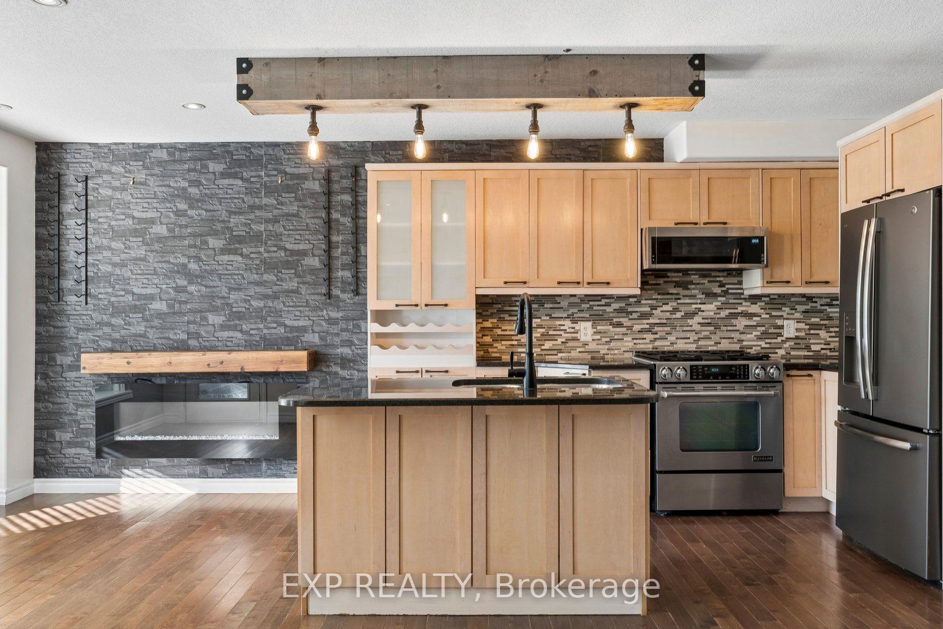 Photo 8 of 27 Pettit Street, Hamilton, Winona — HOMEH