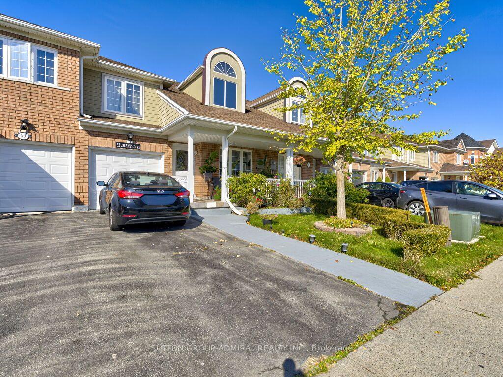 Photo 3 of 31 Irene Crescent, Brampton, Fletcher's Meadow — HOMEH