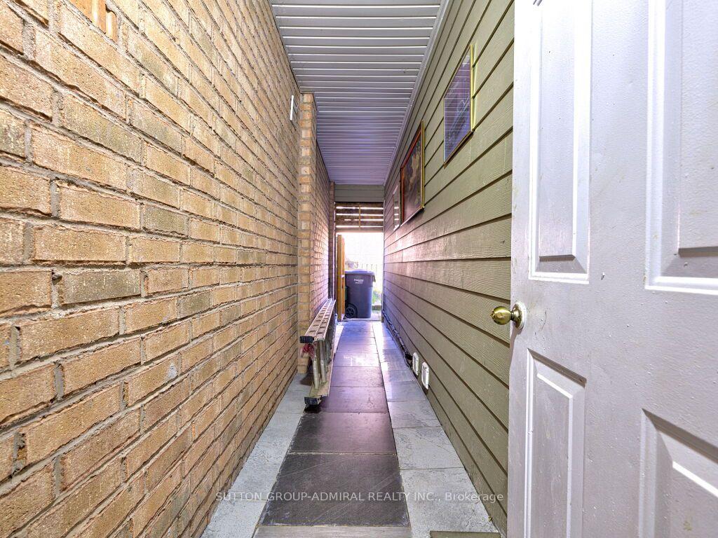 Photo 31 of 31 Irene Crescent, Brampton, Fletcher's Meadow — HOMEH