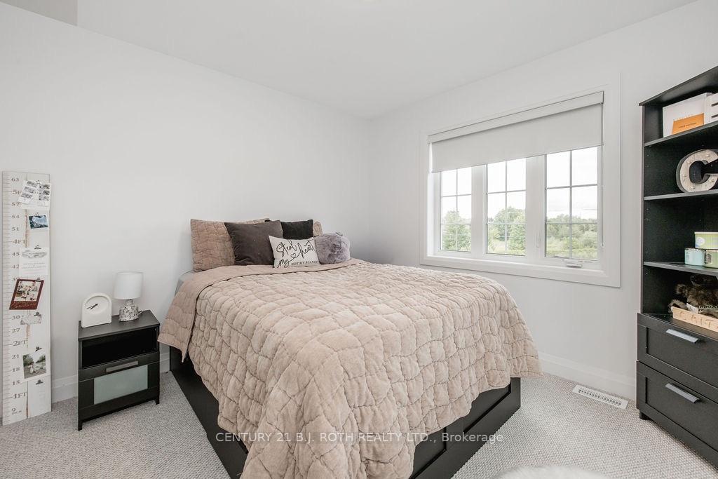 Photo 32 of 34 Kiernan Crescent N, New Tecumseth, Alliston — HOMEH