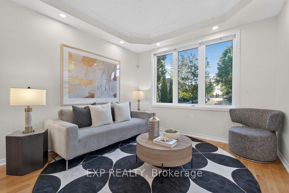 Photo 2 of 219 Hopecrest Road, Markham, Cachet — HOMEH