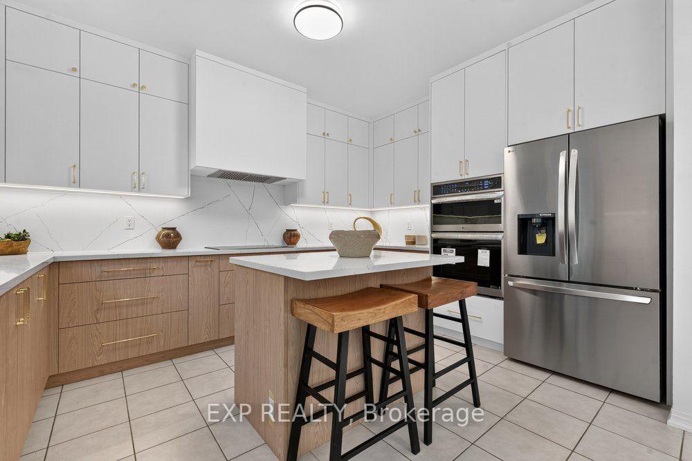 Photo 8 of 219 Hopecrest Road, Markham, Cachet — HOMEH