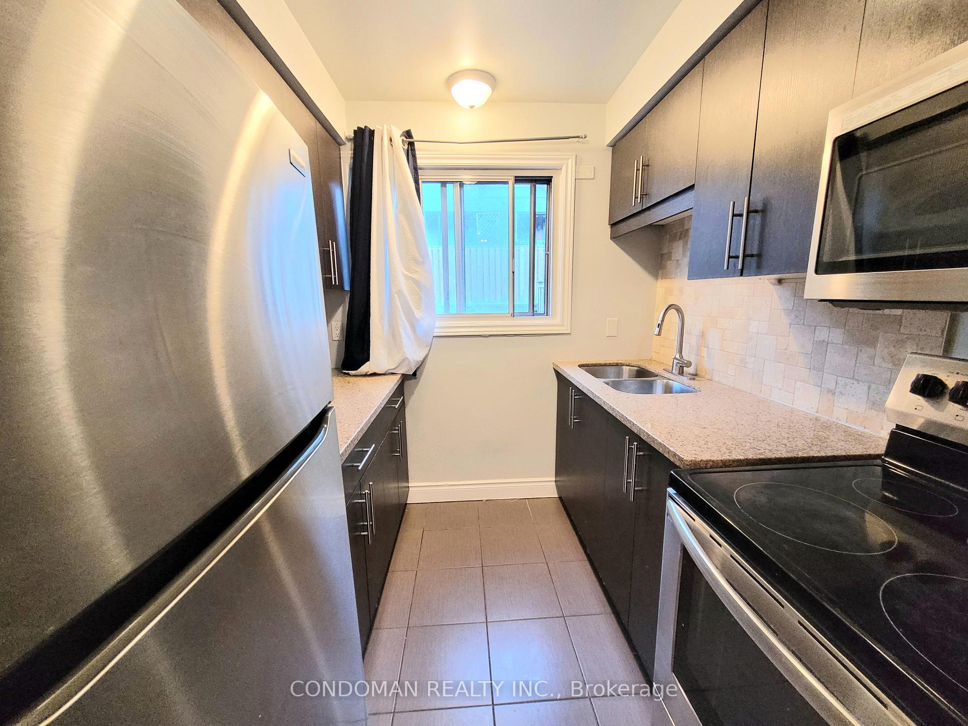 Photo 3 of Unit 29, 477 Dean Avenue, Oshawa, Central — HOMEH