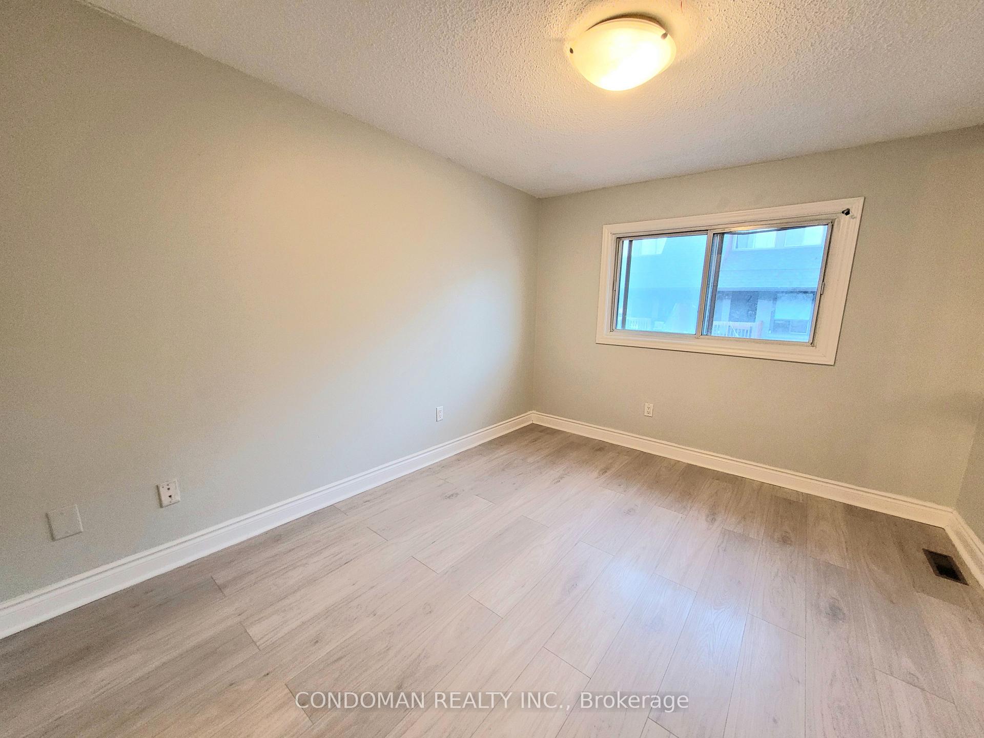 Photo 4 of Unit 29, 477 Dean Avenue, Oshawa, Central — HOMEH