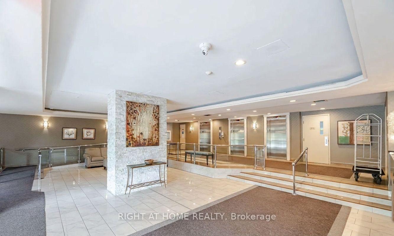 Photo 2 of Unit 706, 61 Markbrook Lane, Etobicoke, Mount Olive-Silverstone-Jamestown — HOMEH