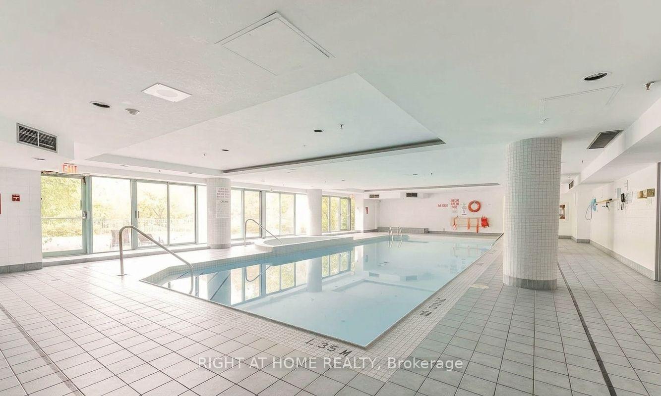 Photo 3 of Unit 706, 61 Markbrook Lane, Etobicoke, Mount Olive-Silverstone-Jamestown — HOMEH