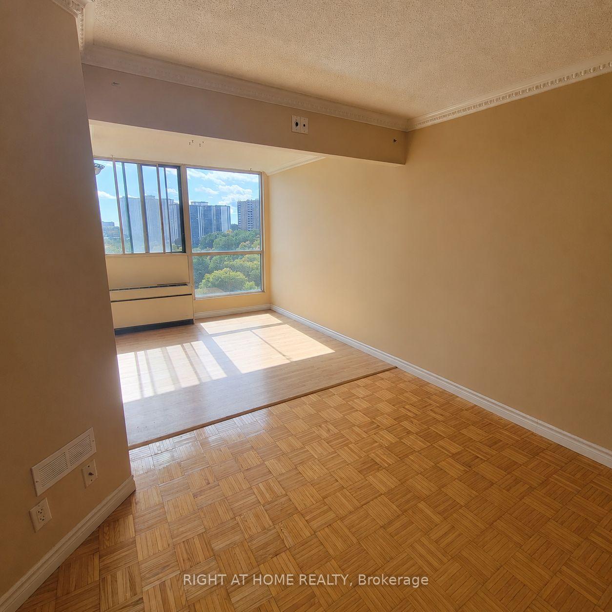Photo 7 of Unit 706, 61 Markbrook Lane, Etobicoke, Mount Olive-Silverstone-Jamestown — HOMEH