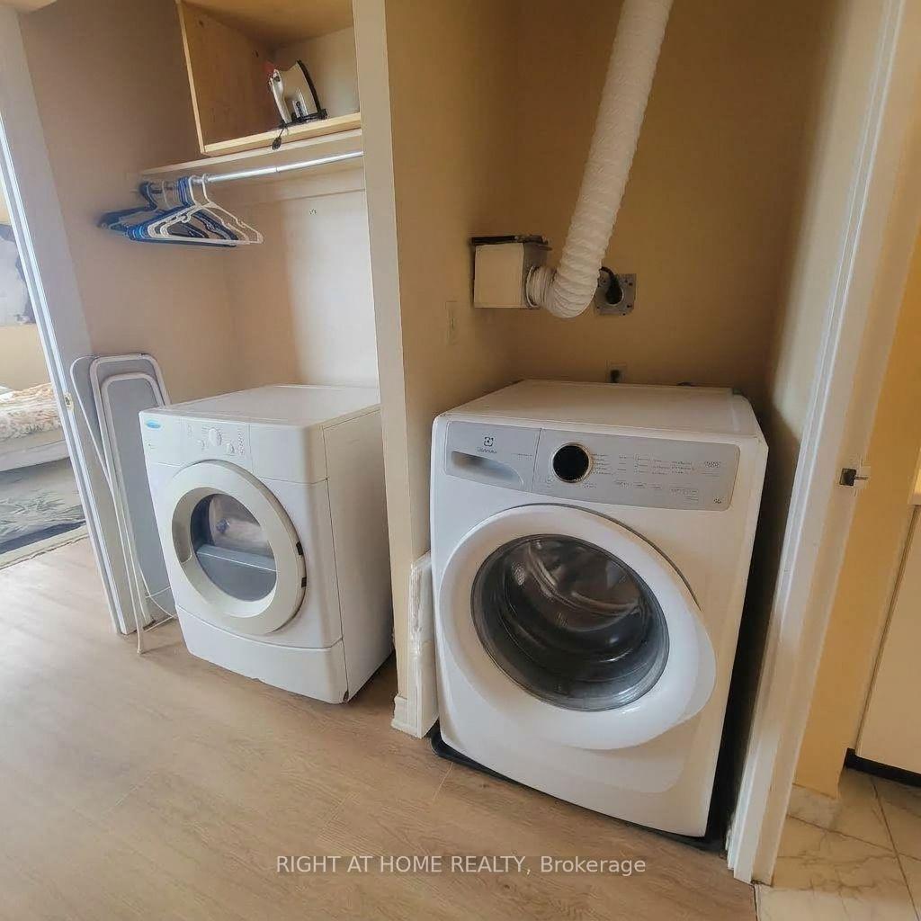Photo 14 of Unit 706, 61 Markbrook Lane, Etobicoke, Mount Olive-Silverstone-Jamestown — HOMEH