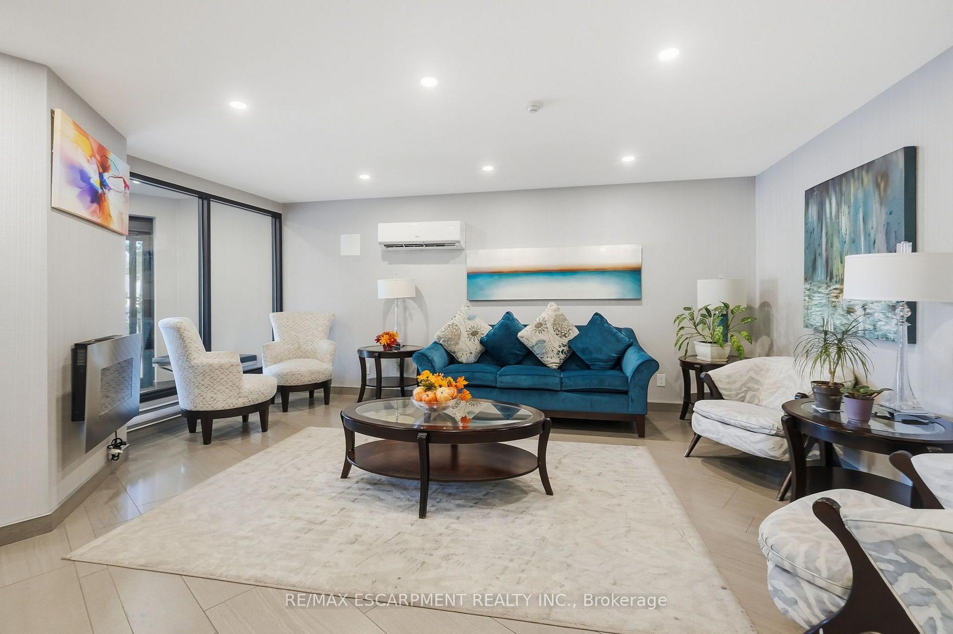 Photo 4 of Unit 1111, 700 Dynes Road, Burlington, Roseland — HOMEH