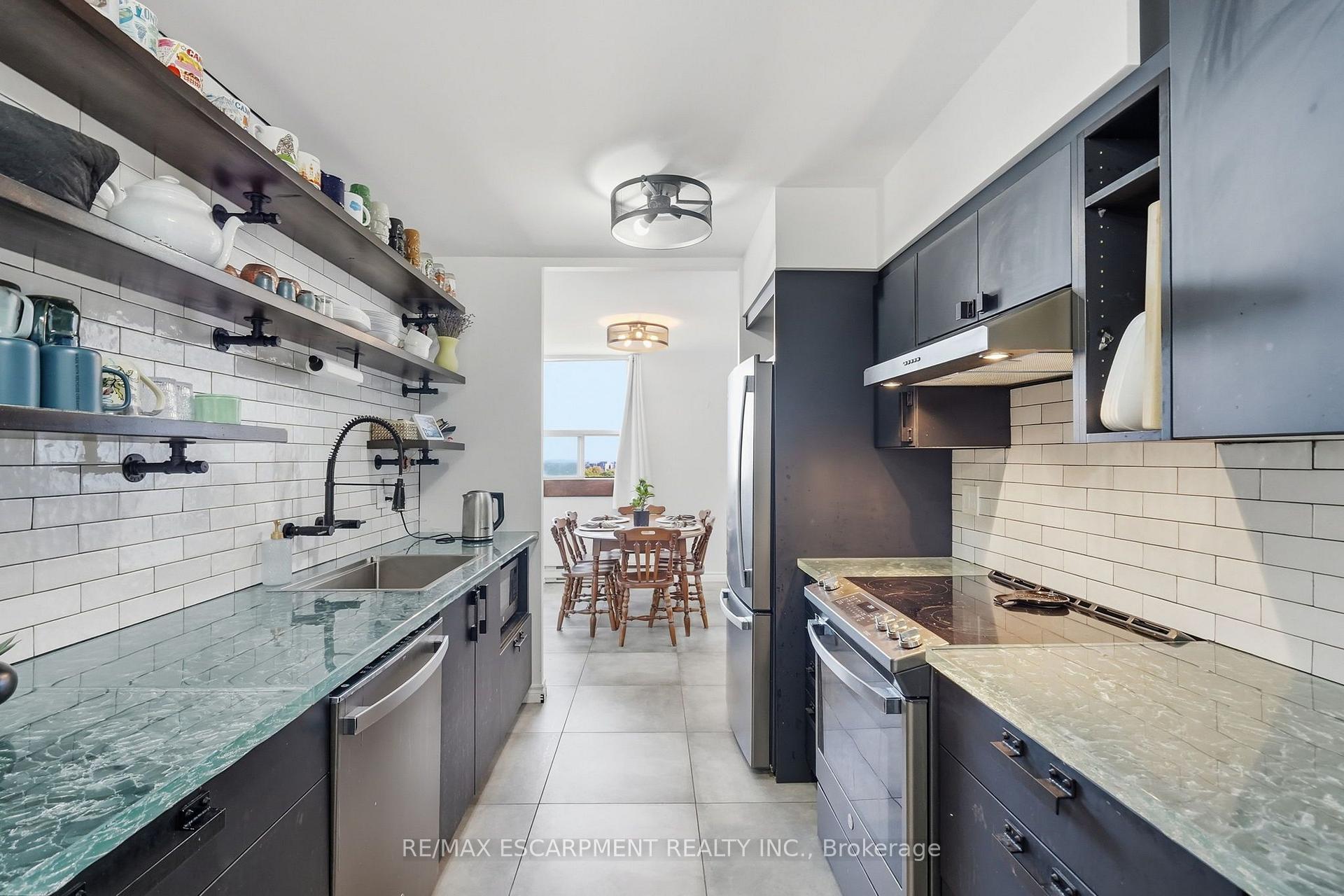 Photo 7 of Unit 1111, 700 Dynes Road, Burlington, Roseland — HOMEH