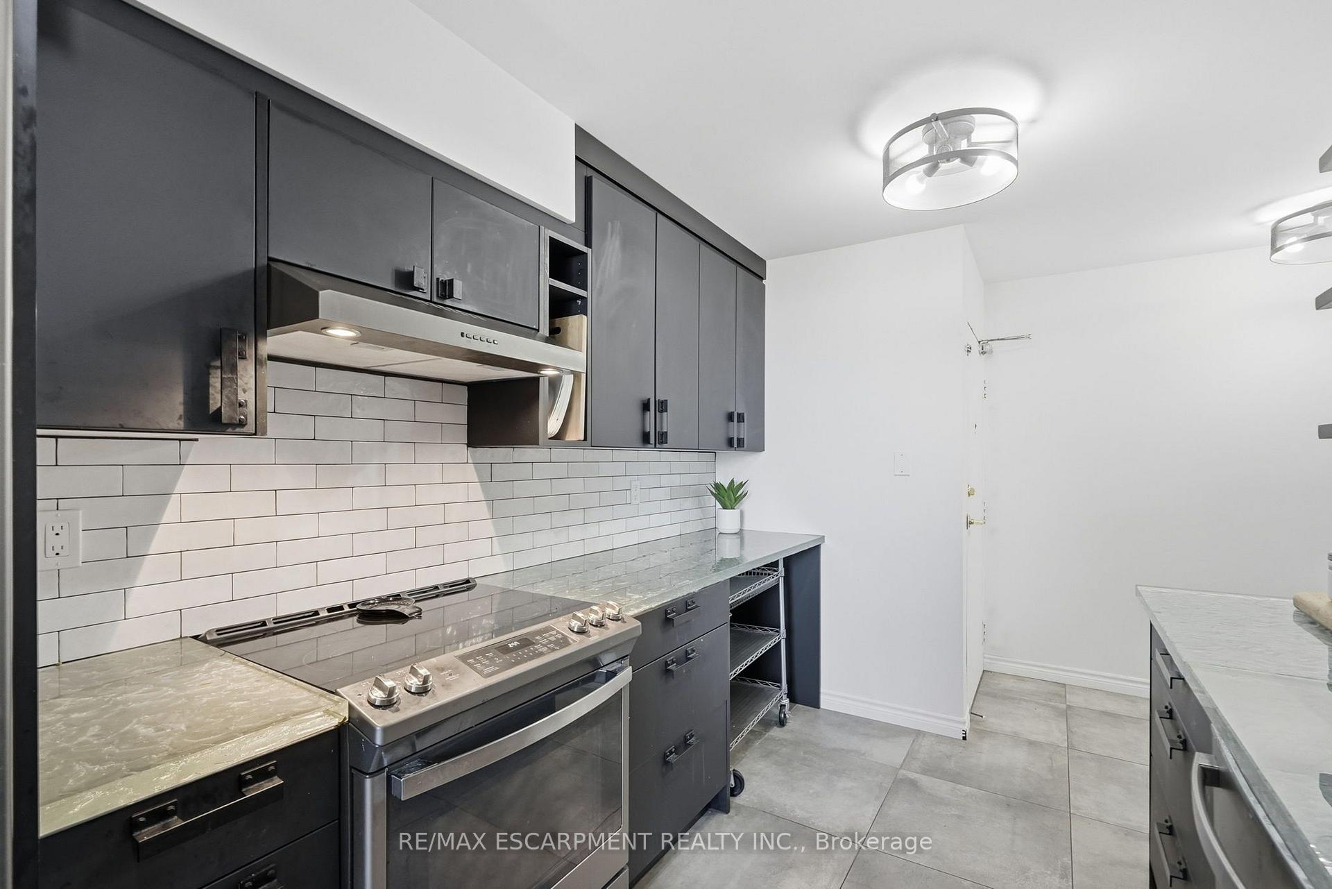 Photo 9 of Unit 1111, 700 Dynes Road, Burlington, Roseland — HOMEH