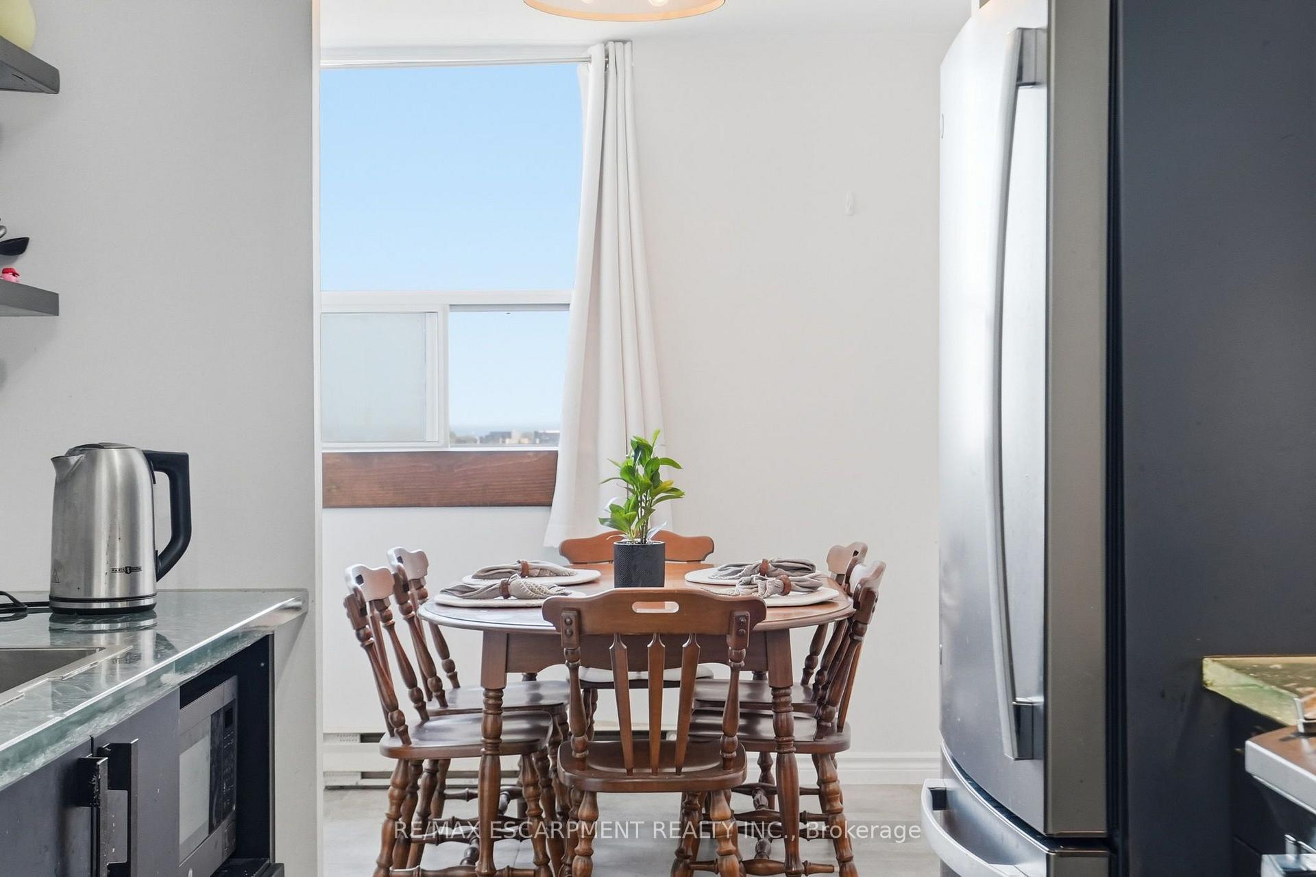 Photo 10 of Unit 1111, 700 Dynes Road, Burlington, Roseland — HOMEH