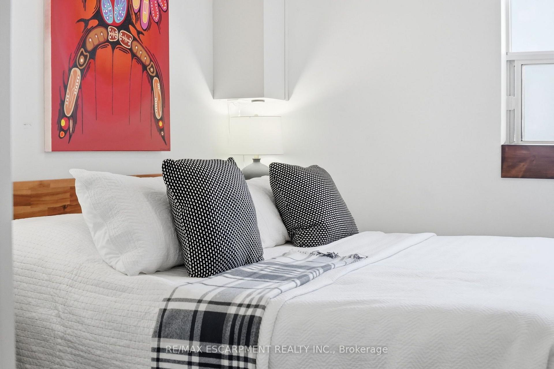 Photo 17 of Unit 1111, 700 Dynes Road, Burlington, Roseland — HOMEH