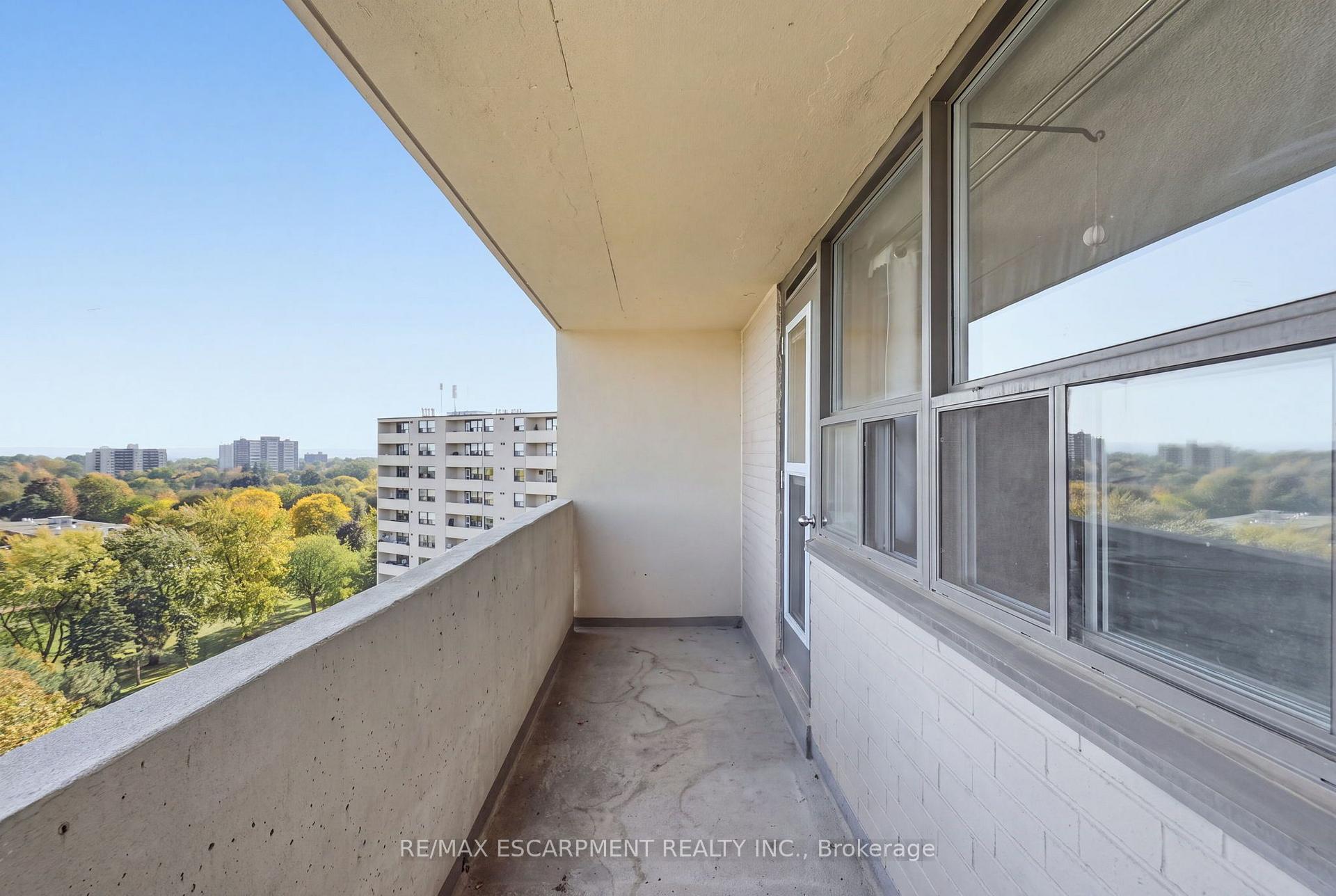 Photo 26 of Unit 1111, 700 Dynes Road, Burlington, Roseland — HOMEH