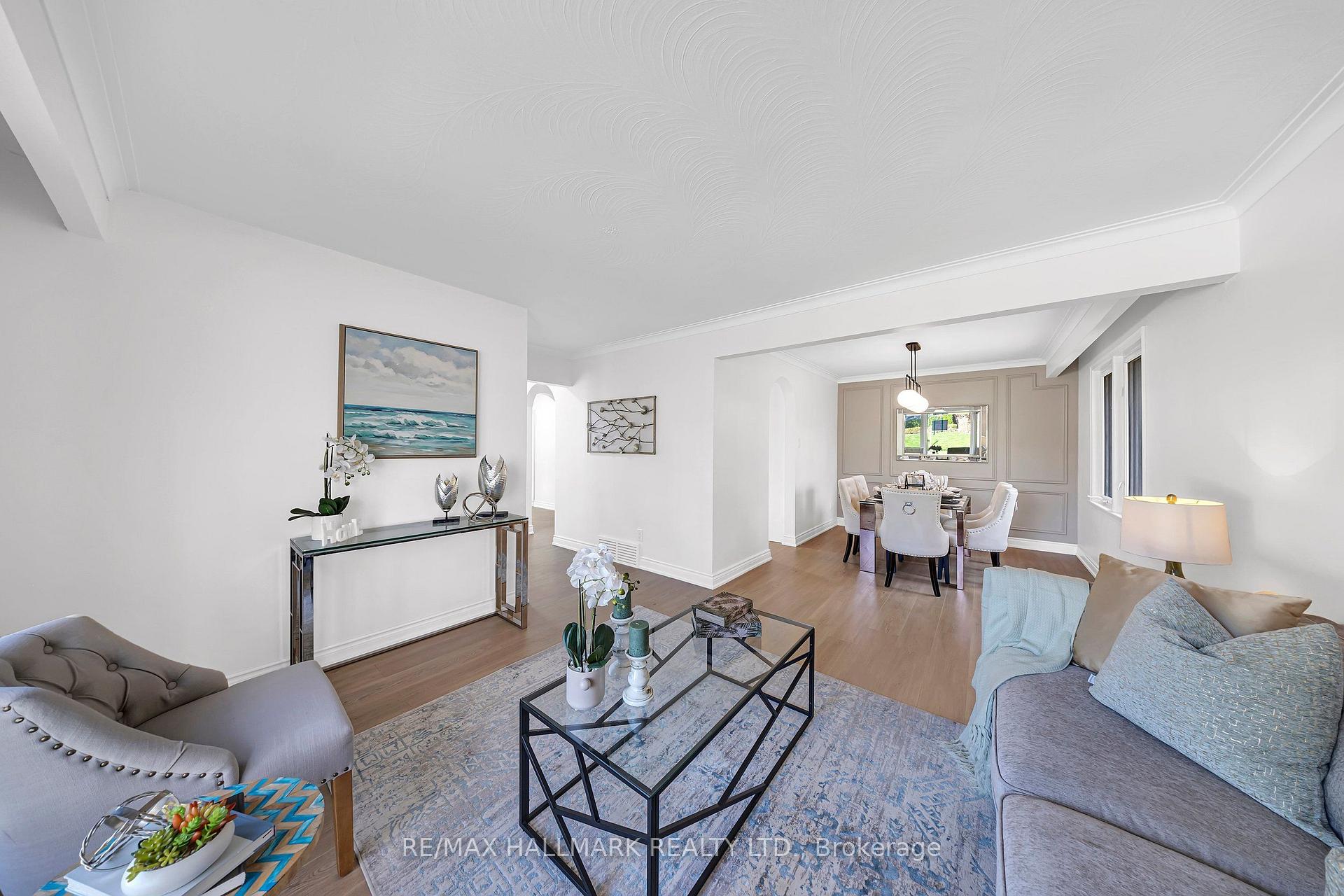 Photo 11 of 104 Benshire Drive, Scarborough, Woburn — HOMEH