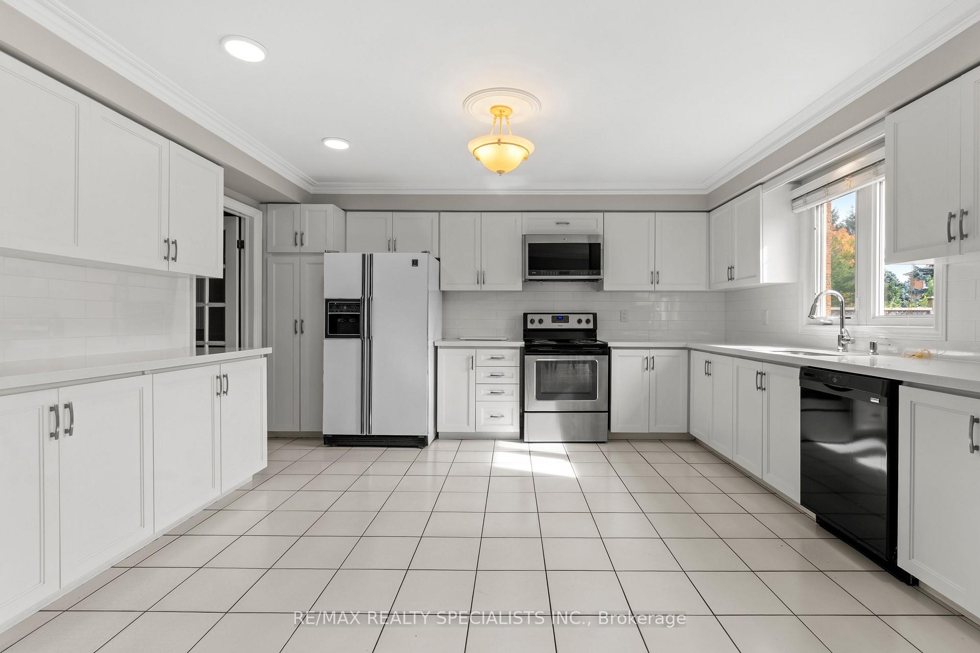 Photo 6 of 3022 Cornish Road, Mississauga, Erin Mills — HOMEH