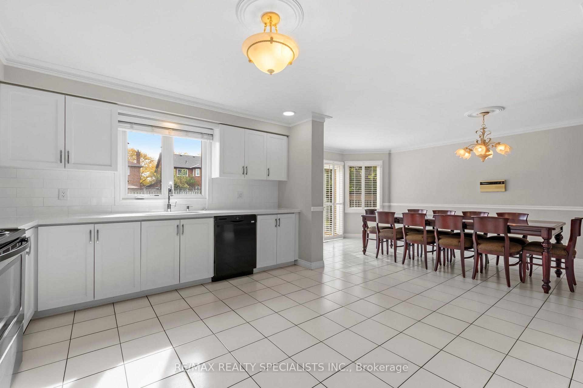 Photo 7 of 3022 Cornish Road, Mississauga, Erin Mills — HOMEH