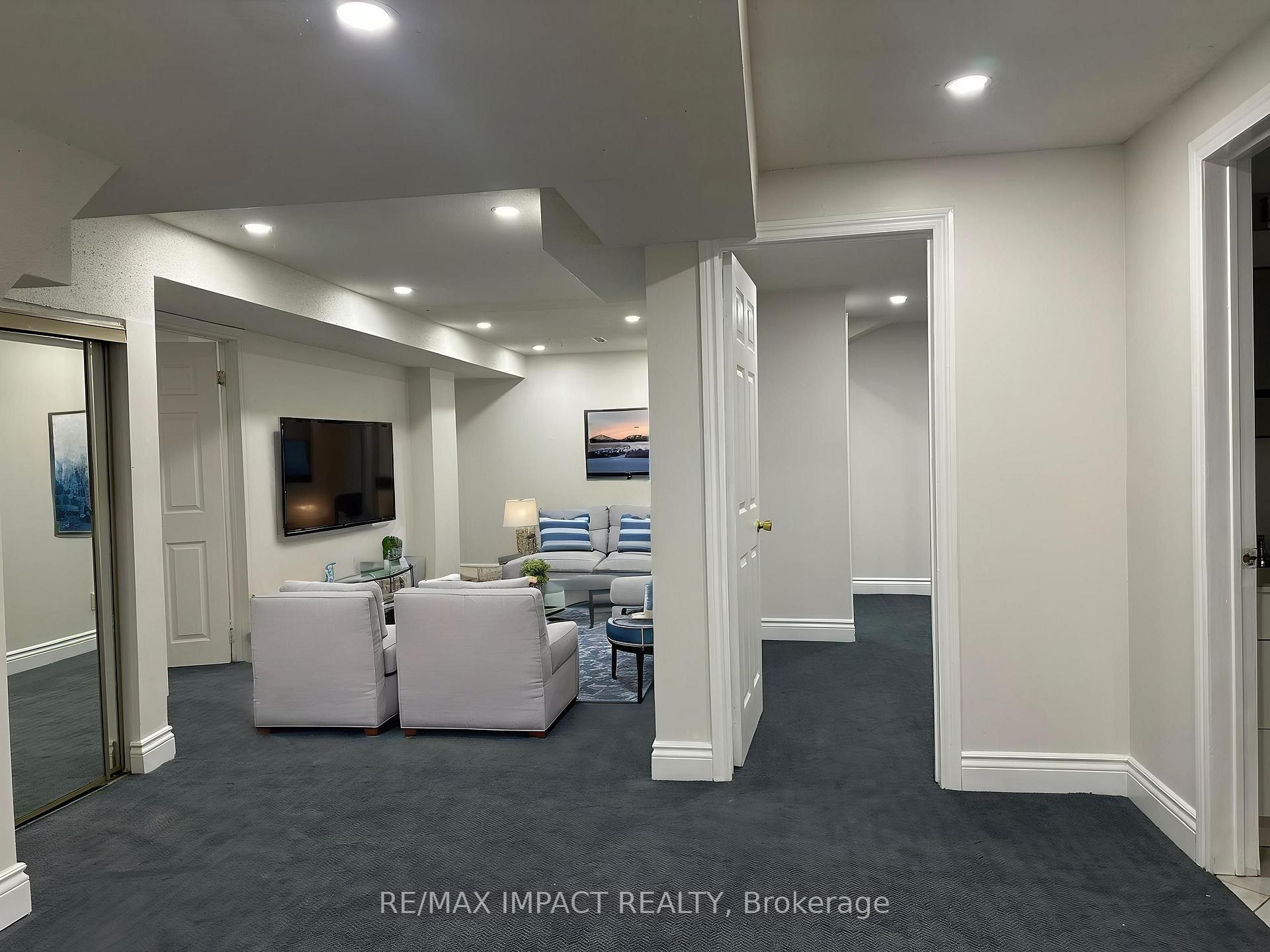 Photo 2 of 25 Caldbeck Avenue, Markham, Milliken Mills East — HOMEH