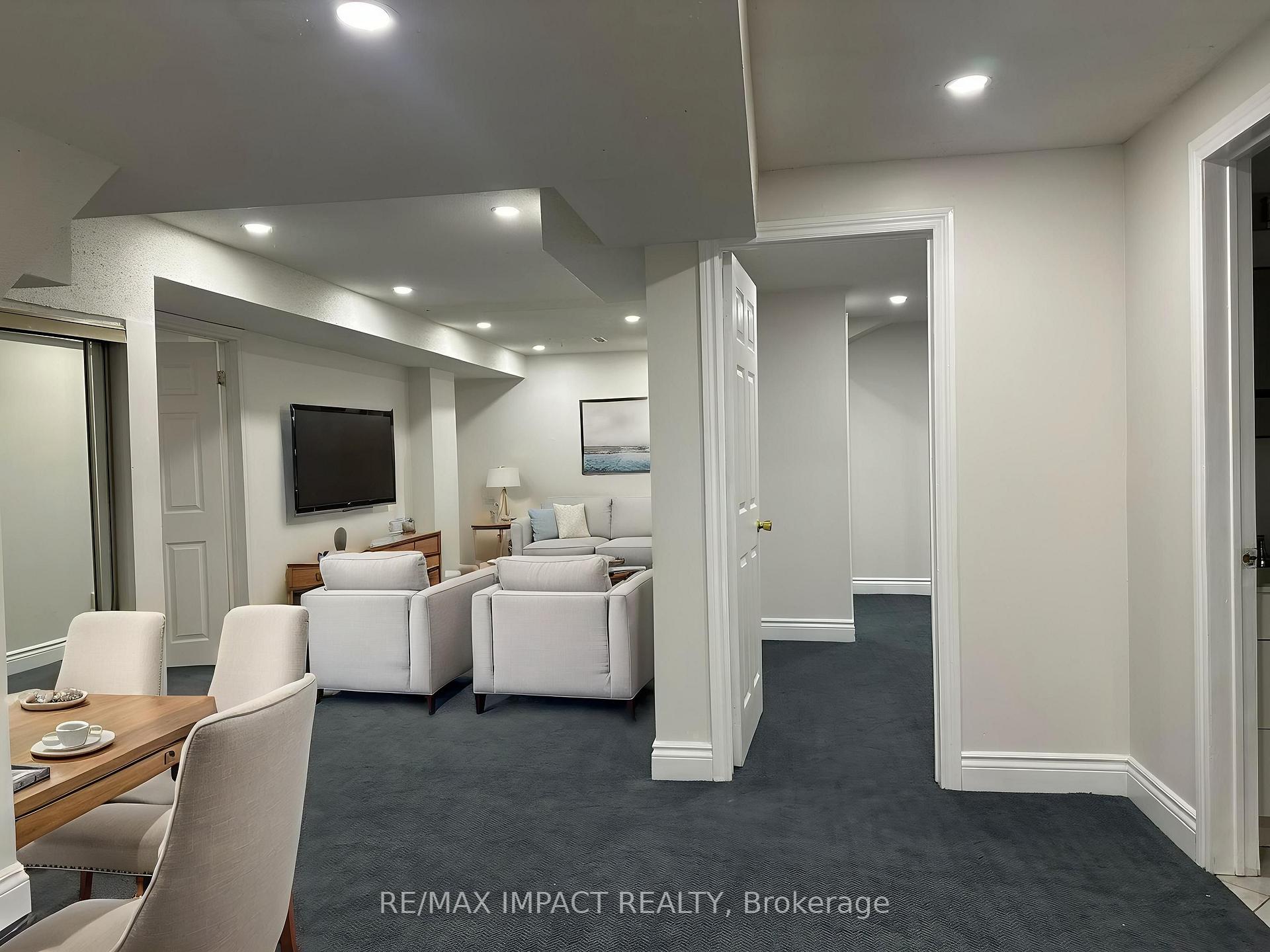 Photo 3 of 25 Caldbeck Avenue, Markham, Milliken Mills East — HOMEH