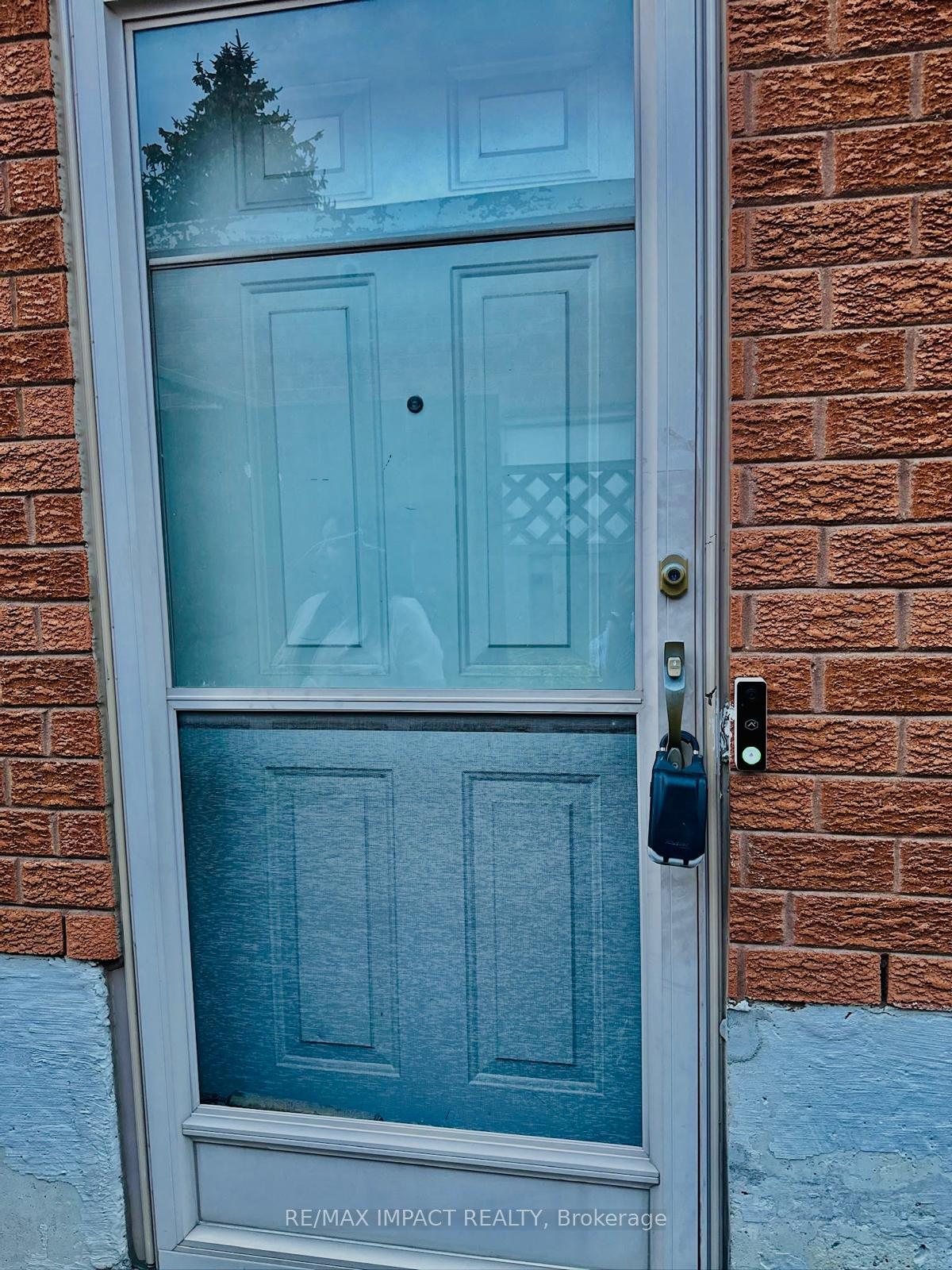 Photo 11 of 25 Caldbeck Avenue, Markham, Milliken Mills East — HOMEH