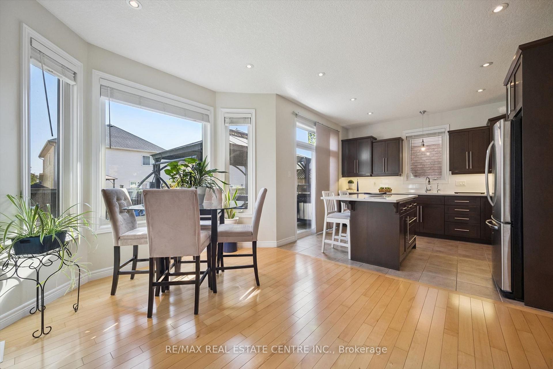 Photo 6 of 25 Hunsberger Drive, Wilmot, Baden — HOMEH
