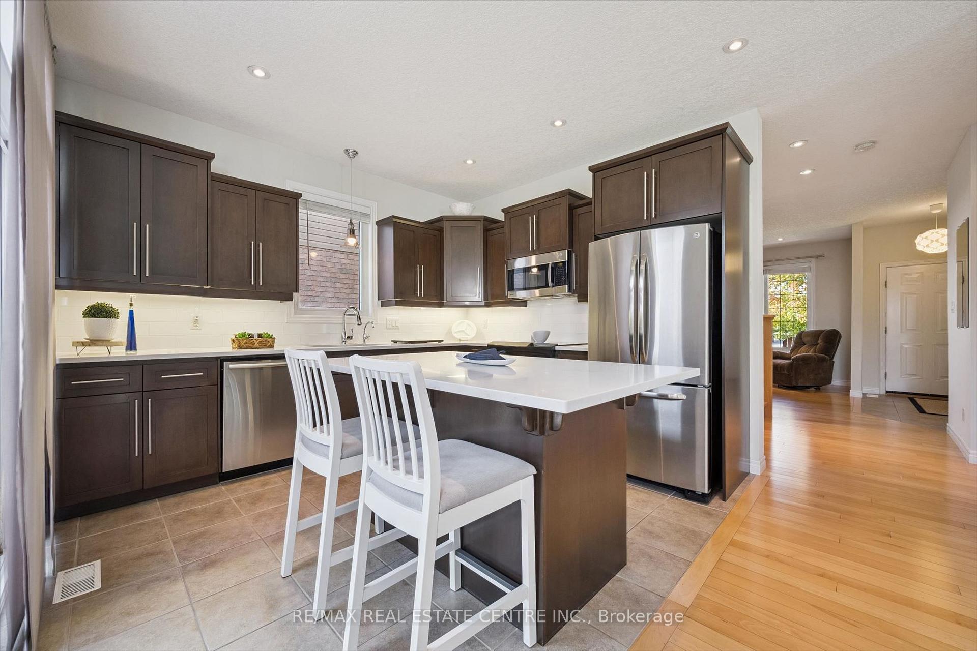 Photo 8 of 25 Hunsberger Drive, Wilmot, Baden — HOMEH