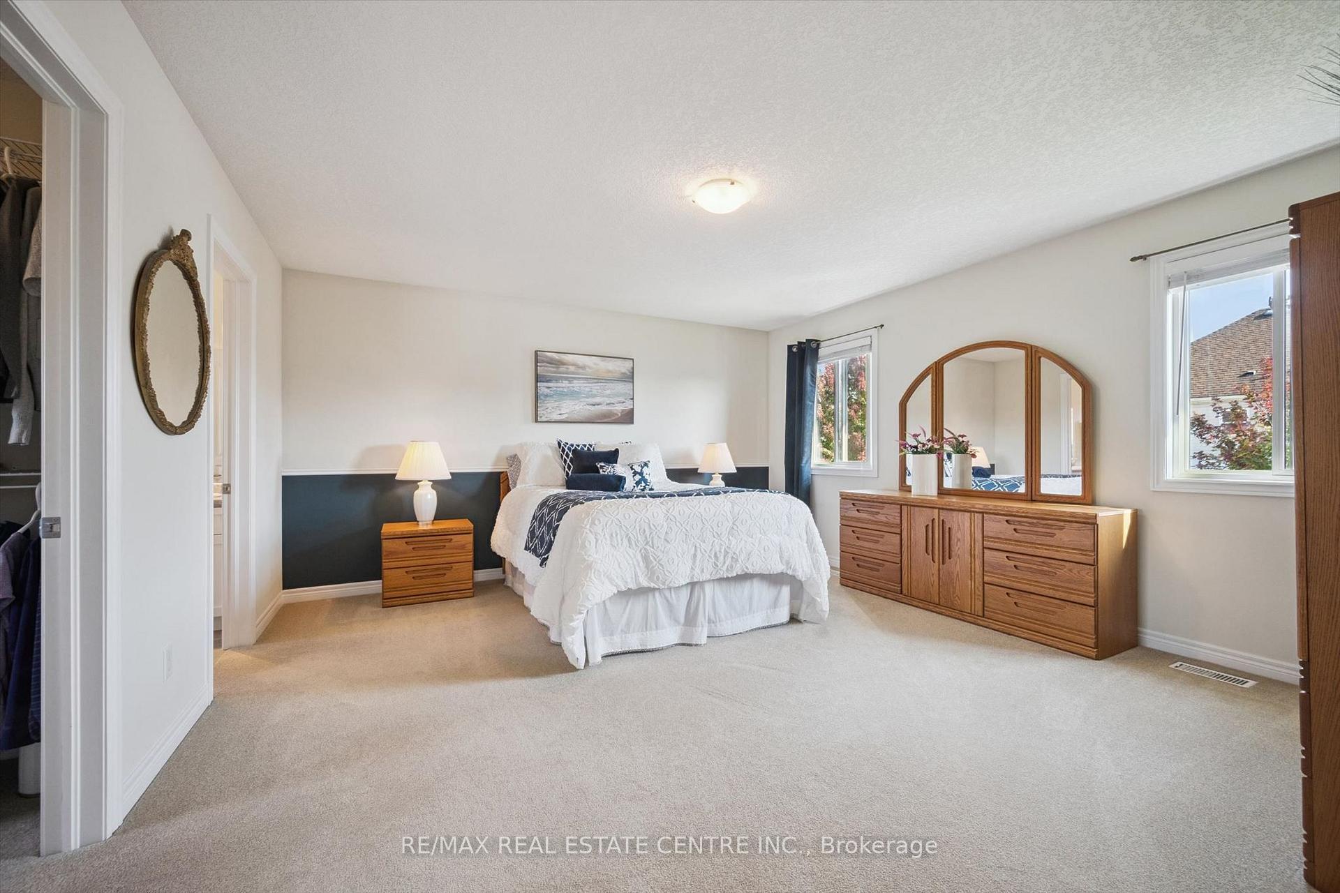 Photo 13 of 25 Hunsberger Drive, Wilmot, Baden — HOMEH