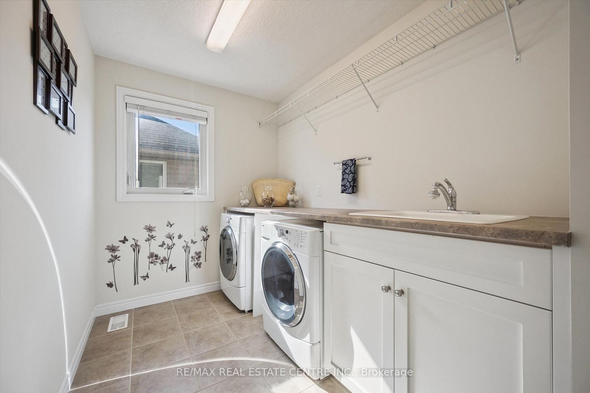 Photo 18 of 25 Hunsberger Drive, Wilmot, Baden — HOMEH