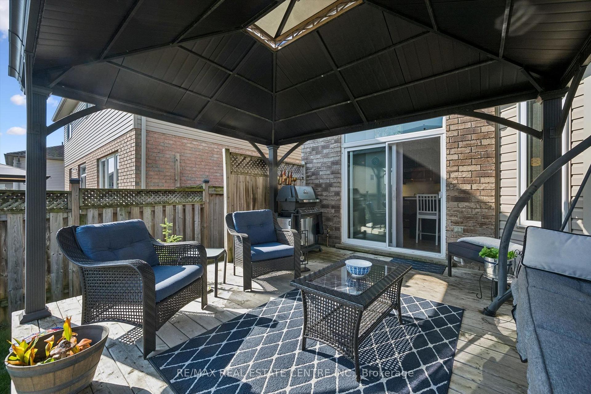 Photo 22 of 25 Hunsberger Drive, Wilmot, Baden — HOMEH