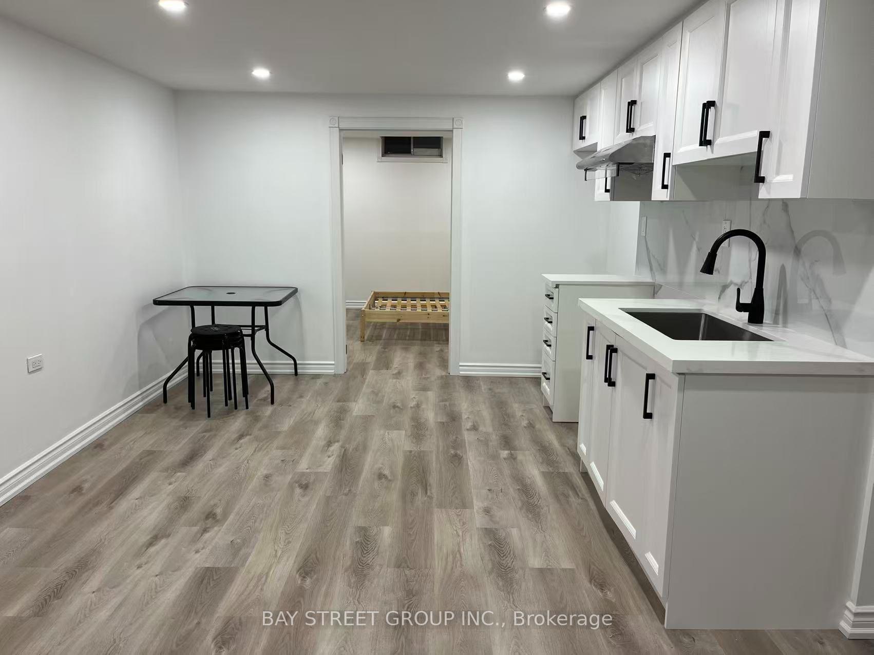 Photo 3 of 52 Hornchurch Crescent, Markham, Milliken Mills East — HOMEH