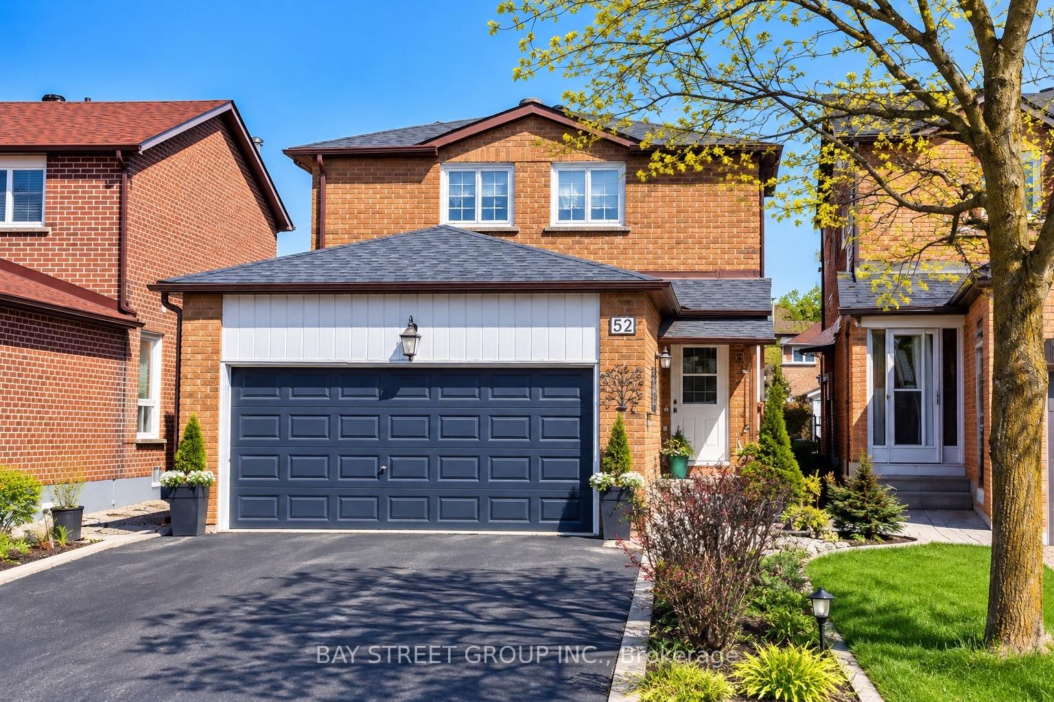Photo 2 of 52 Hornchurch Crescent, Markham, Milliken Mills East — HOMEH
