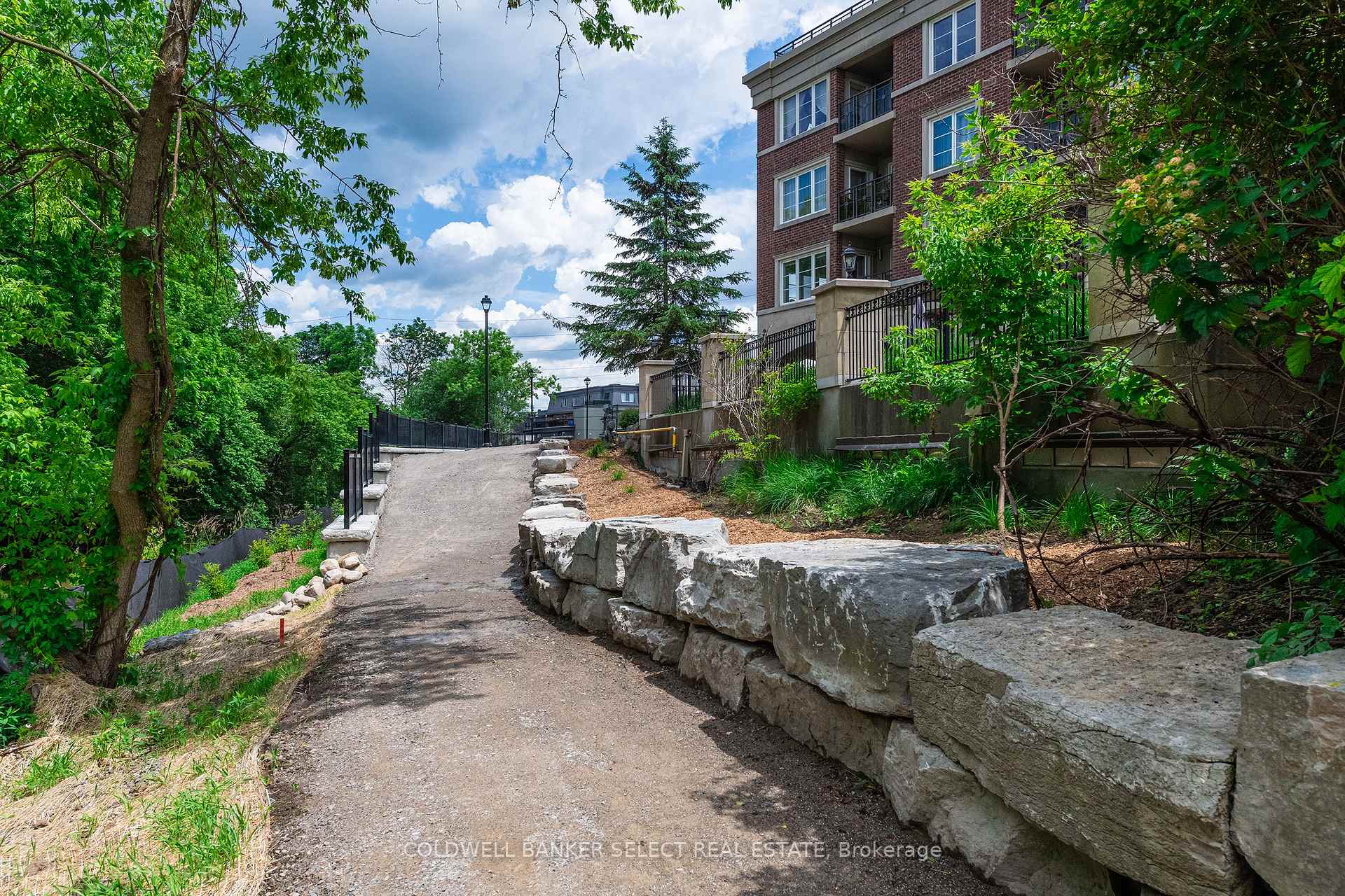Photo 45 of Unit 503, 60 Ann Street, Caledon, Bolton West — HOMEH