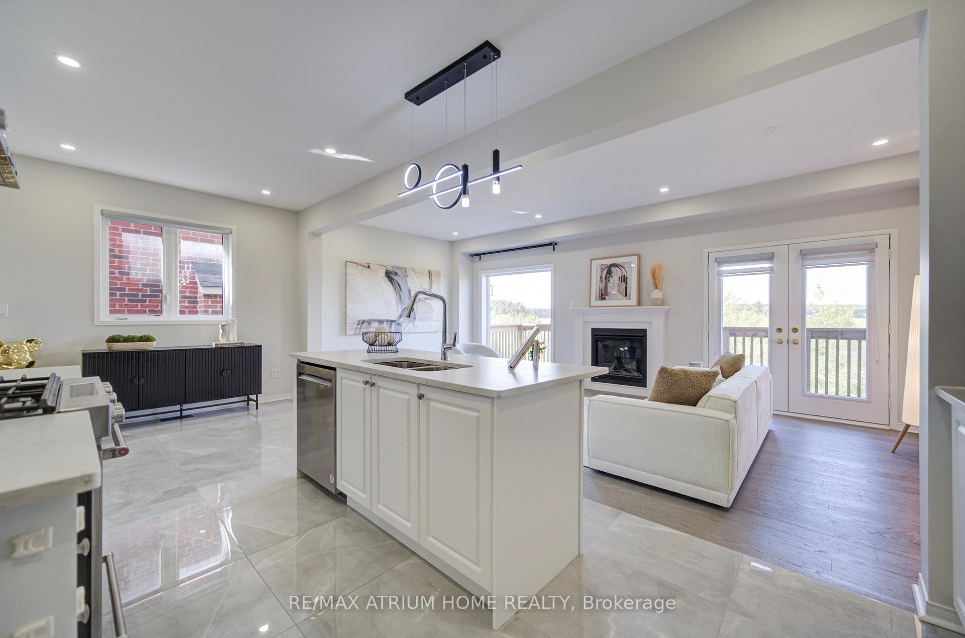 Photo 10 of 126 Hartney Drive, Richmond Hill, Rural Richmond Hill — HOMEH