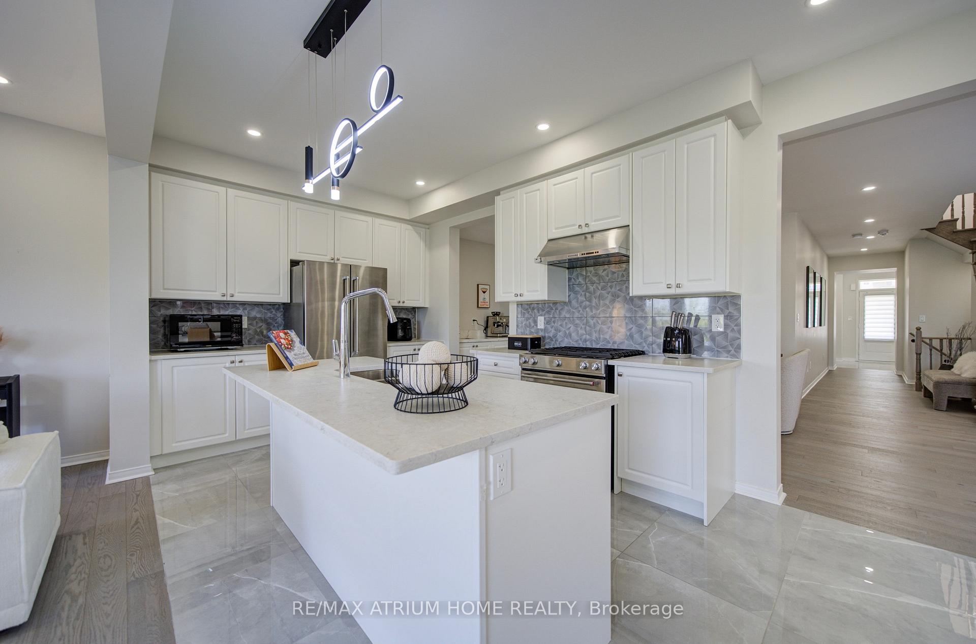 Photo 11 of 126 Hartney Drive, Richmond Hill, Rural Richmond Hill — HOMEH