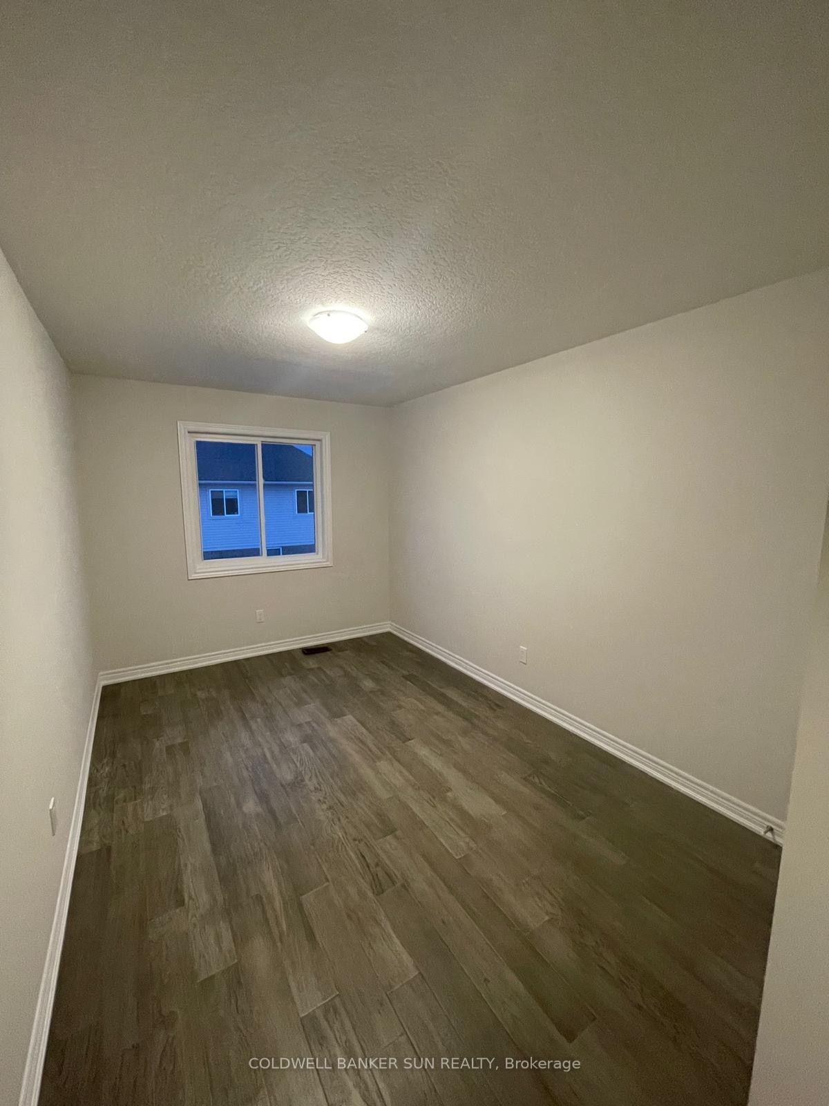 Photo 11 of Unit 15, 7 Arietta Lane, Hamilton, Winona — HOMEH