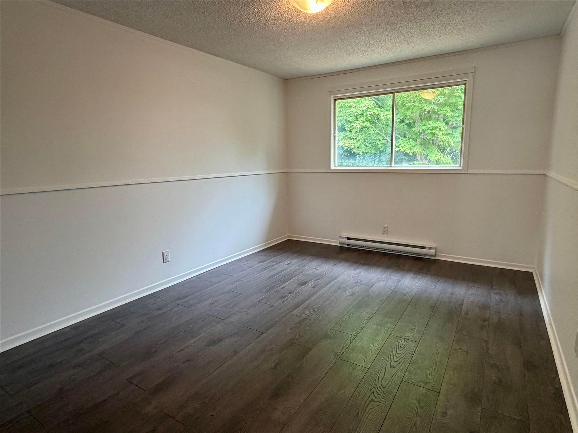 Photo 10 of 21 LaPrairie Crescent, Elliot Lake — HOMEH