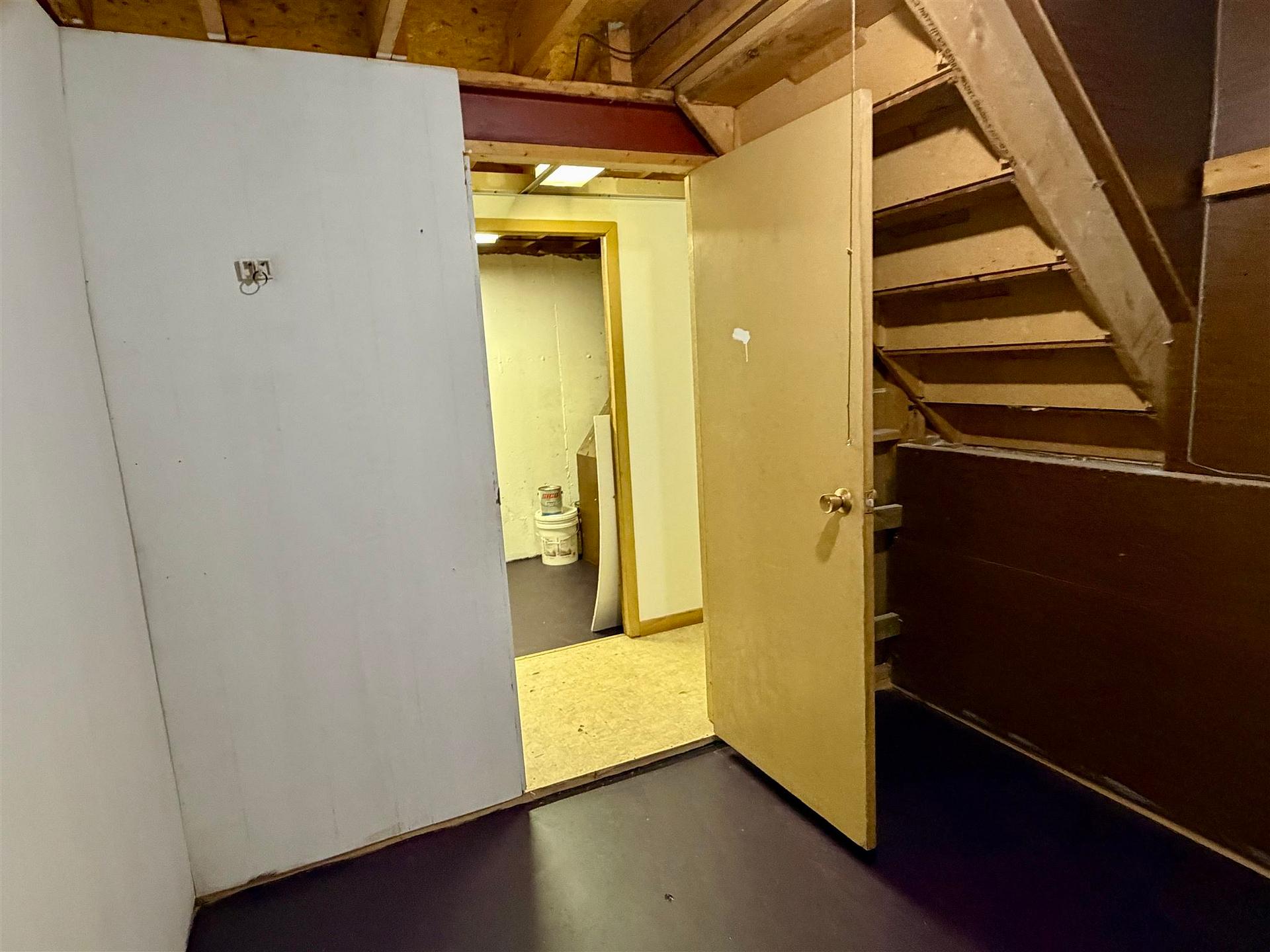 Photo 18 of 21 LaPrairie Crescent, Elliot Lake — HOMEH