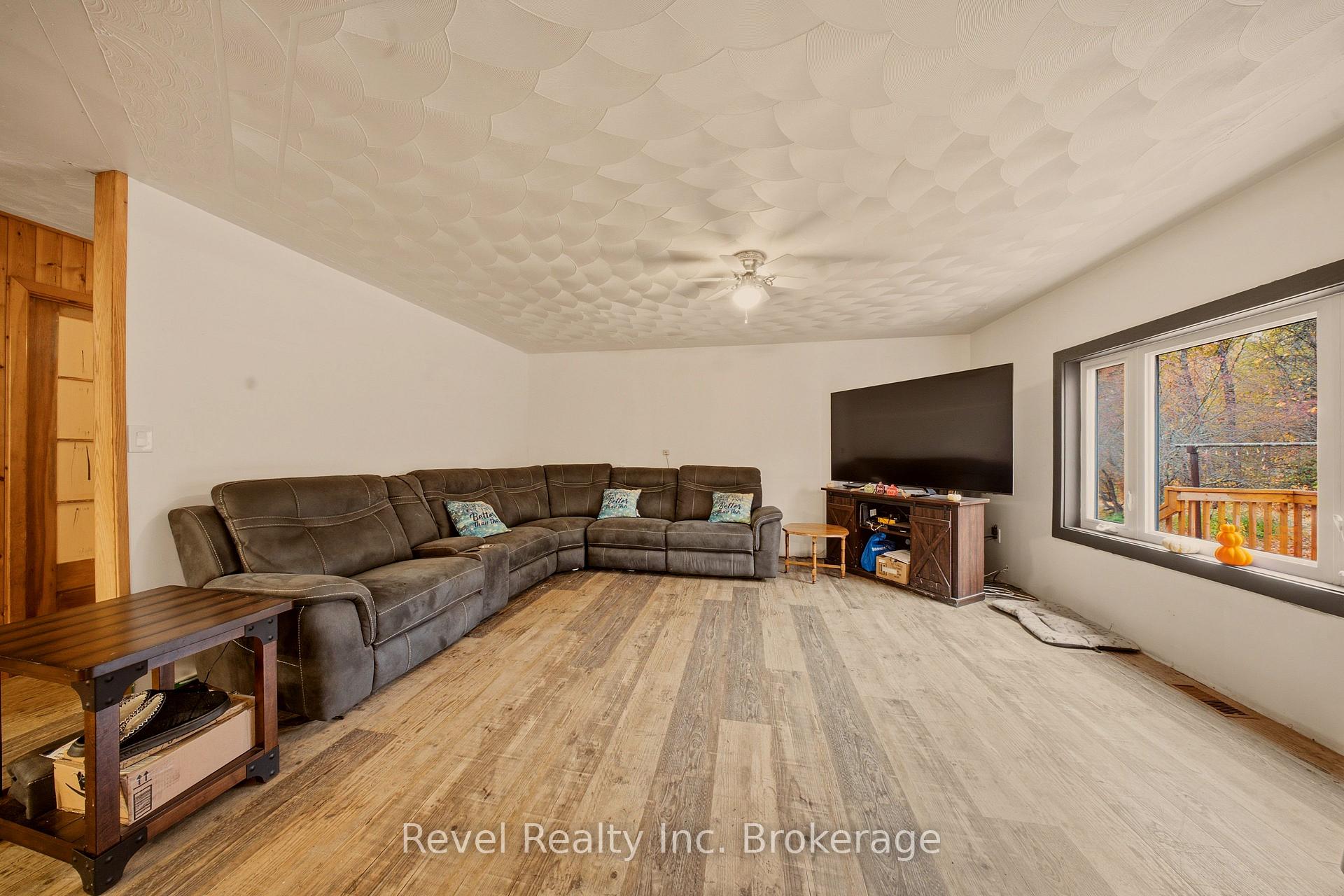 Photo 3 of 140 Bluesea Road SW, Bonfield — HOMEH