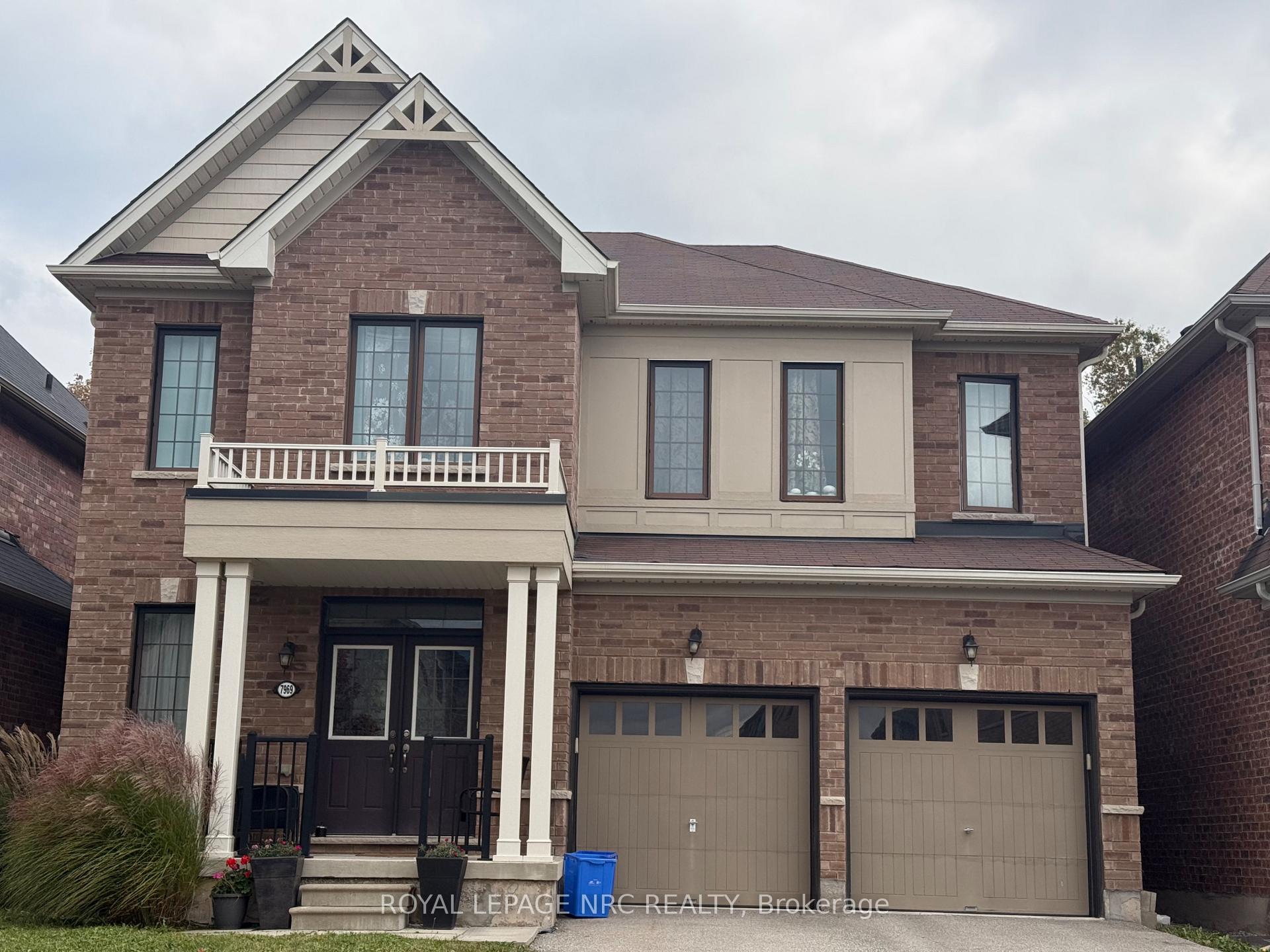 Photo 2 of 7969 Buckeye Crescent, Niagara Falls, Brown — HOMEH