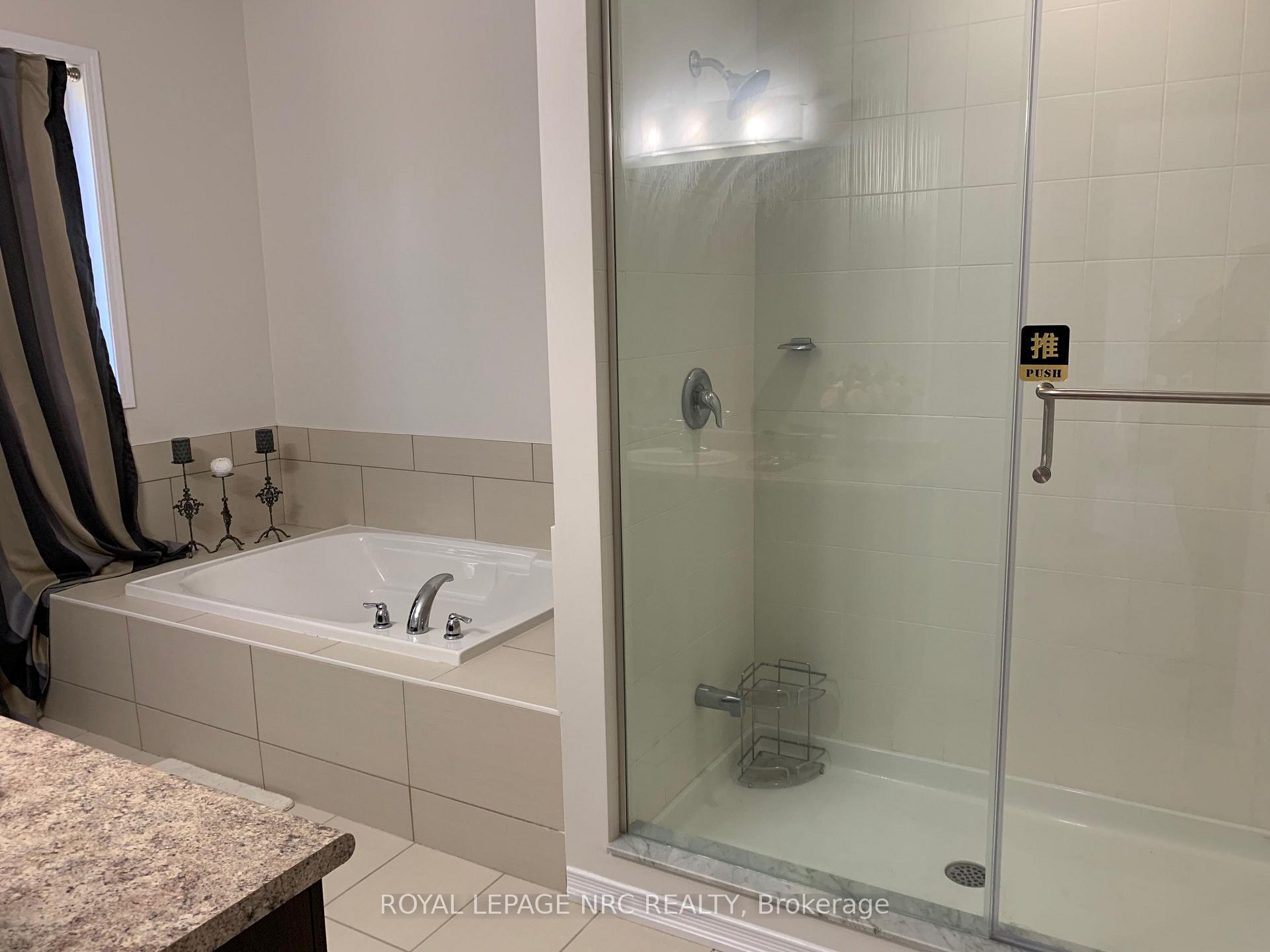Photo 13 of 7969 Buckeye Crescent, Niagara Falls, Brown — HOMEH