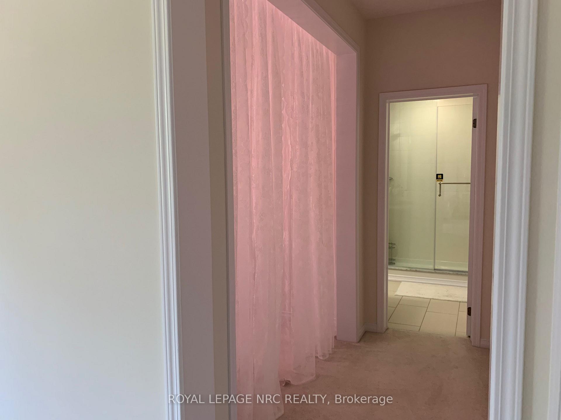 Photo 14 of 7969 Buckeye Crescent, Niagara Falls, Brown — HOMEH